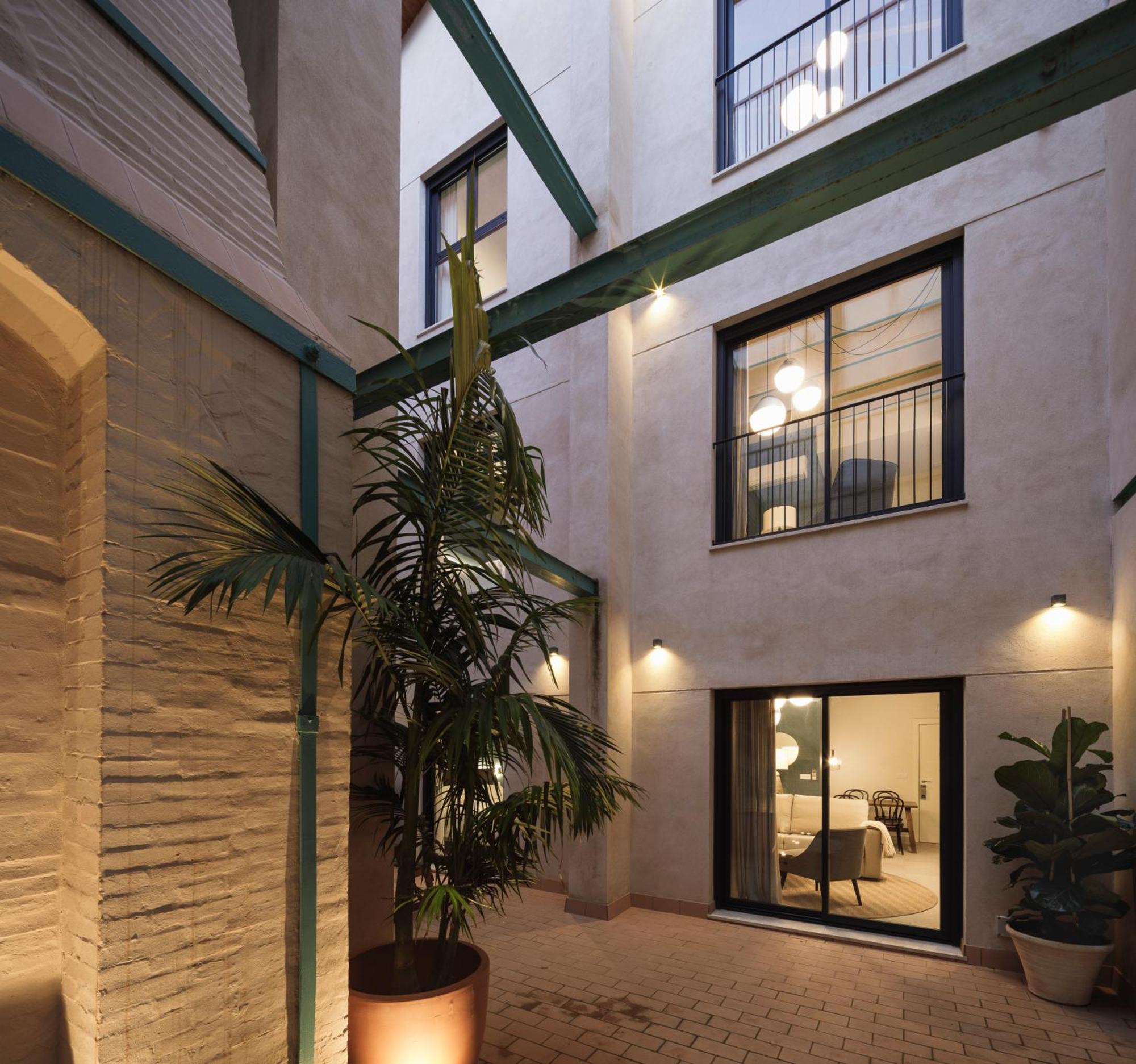 Terra Triana Apartments Sevilla Bagian luar foto