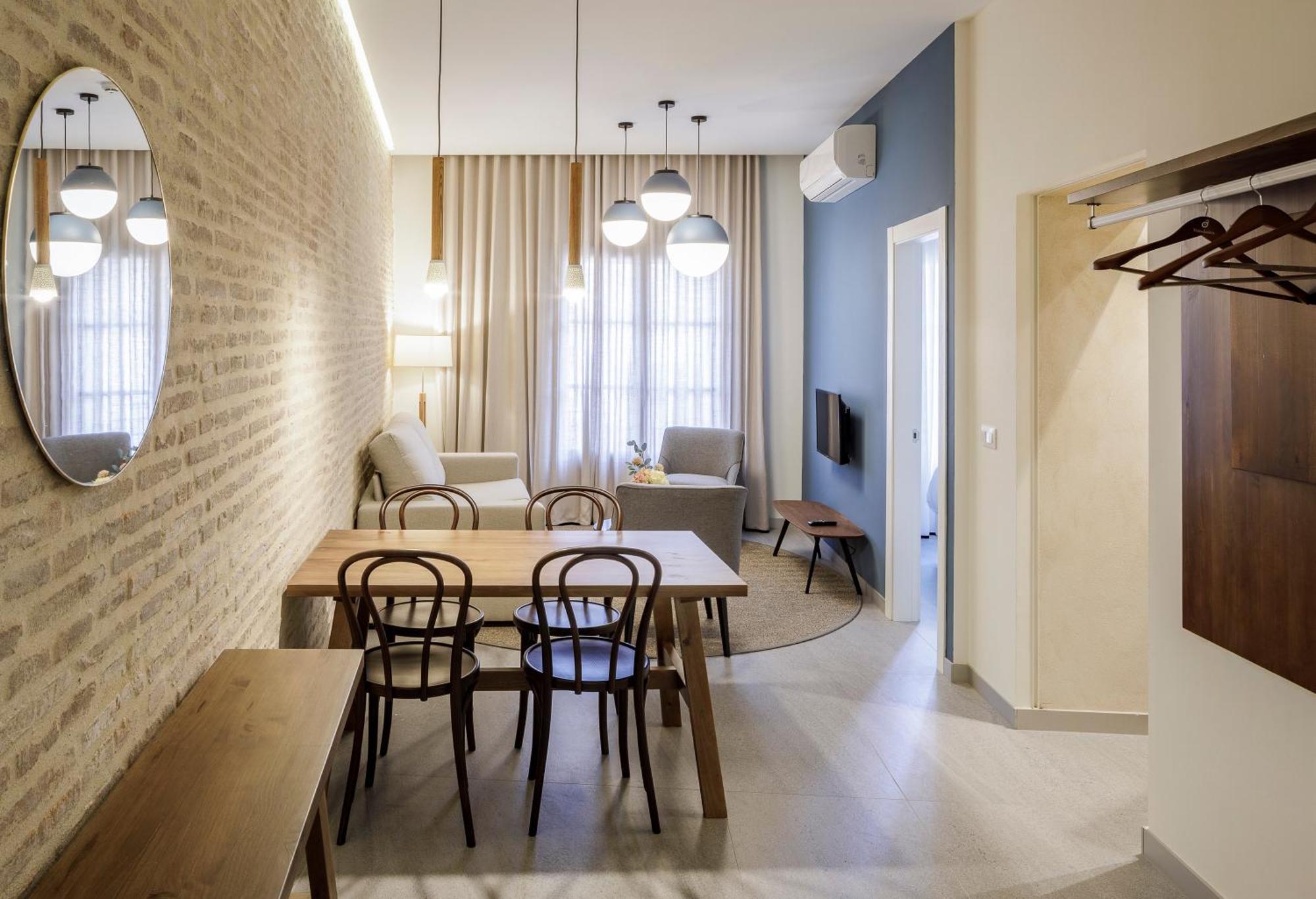 Terra Triana Apartments Sevilla Bagian luar foto